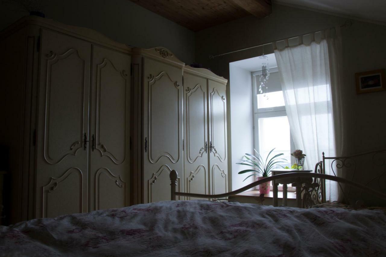Kuressaare Romantic Apartment Exterior foto